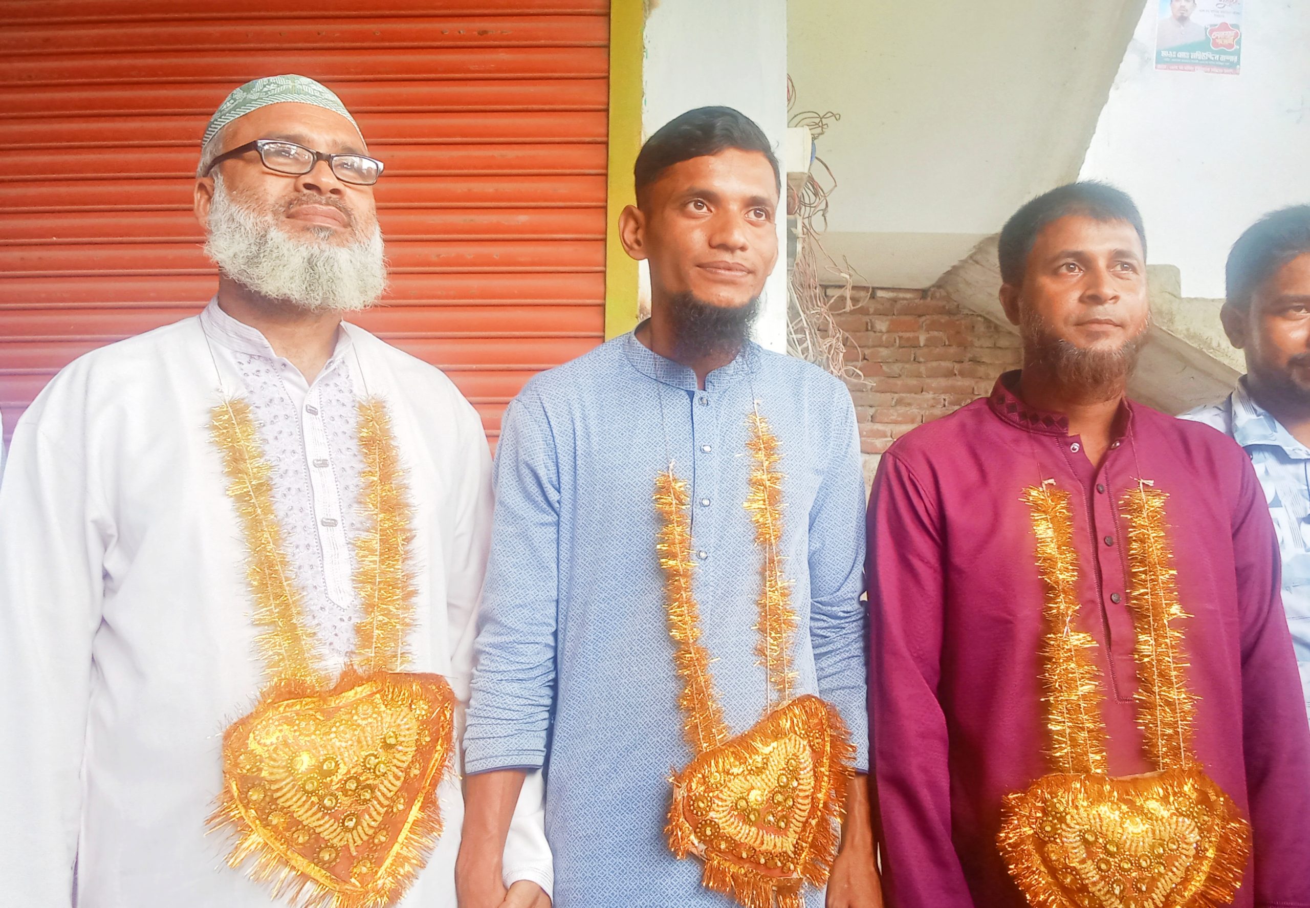 দক্ষিণ আইচা বাজার ইলেকট্রনিক ব্যবসায়ী সমিতির নির্বাচন অনুষ্ঠিত সভাপতি কামরুল , সম্পাদক সালাউদ্দিন 