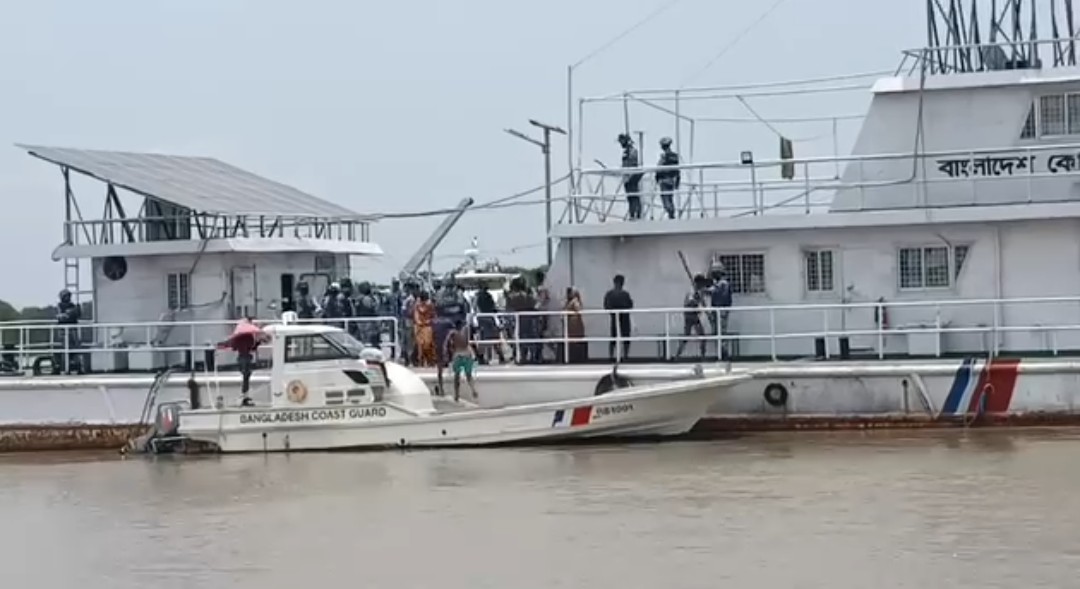 সুন্দরবনে কোস্ট গার্ড স্টেশনে দুর্বৃত্তের হামলা