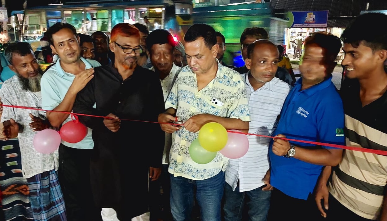 ঘোড়াঘাটে ব্যাটারিচালিত থ্রি-হুইলার শ্রমিকদের নতুন সংগঠনের যাত্রা শুরু