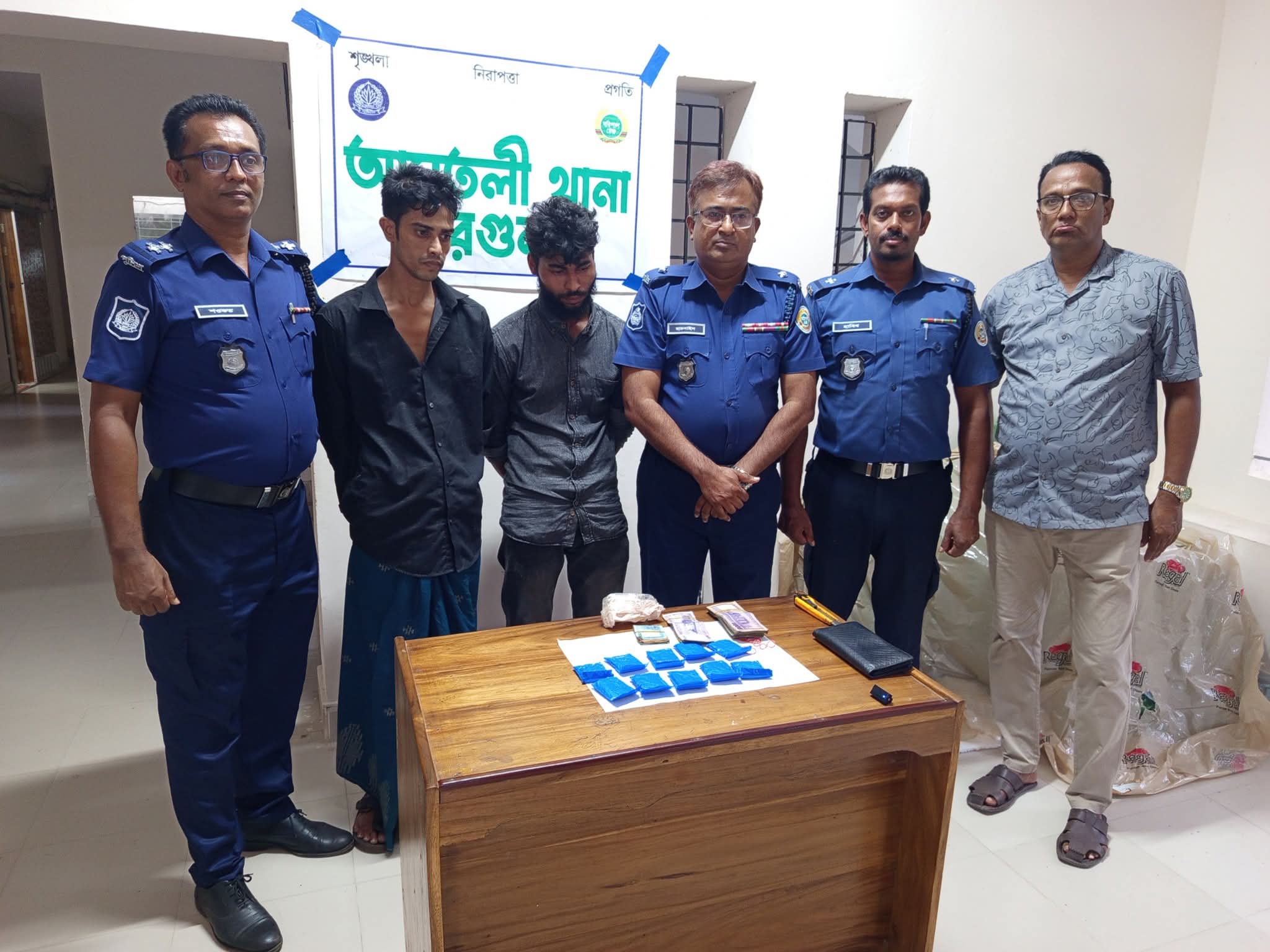 আমতলীতে ১৯শত পিস ইয়াবাসহ দুই কারবারি আটক!