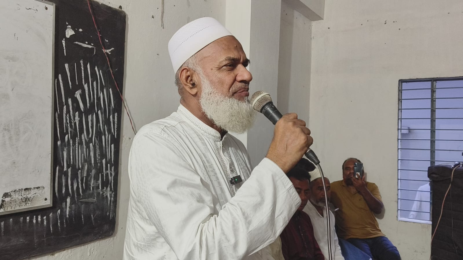 মাদক ব্যবসা ছাড়ুন, না হলে কালীগঞ্জ এলাকা ছাড়ুন-এমপি আবু তালিব