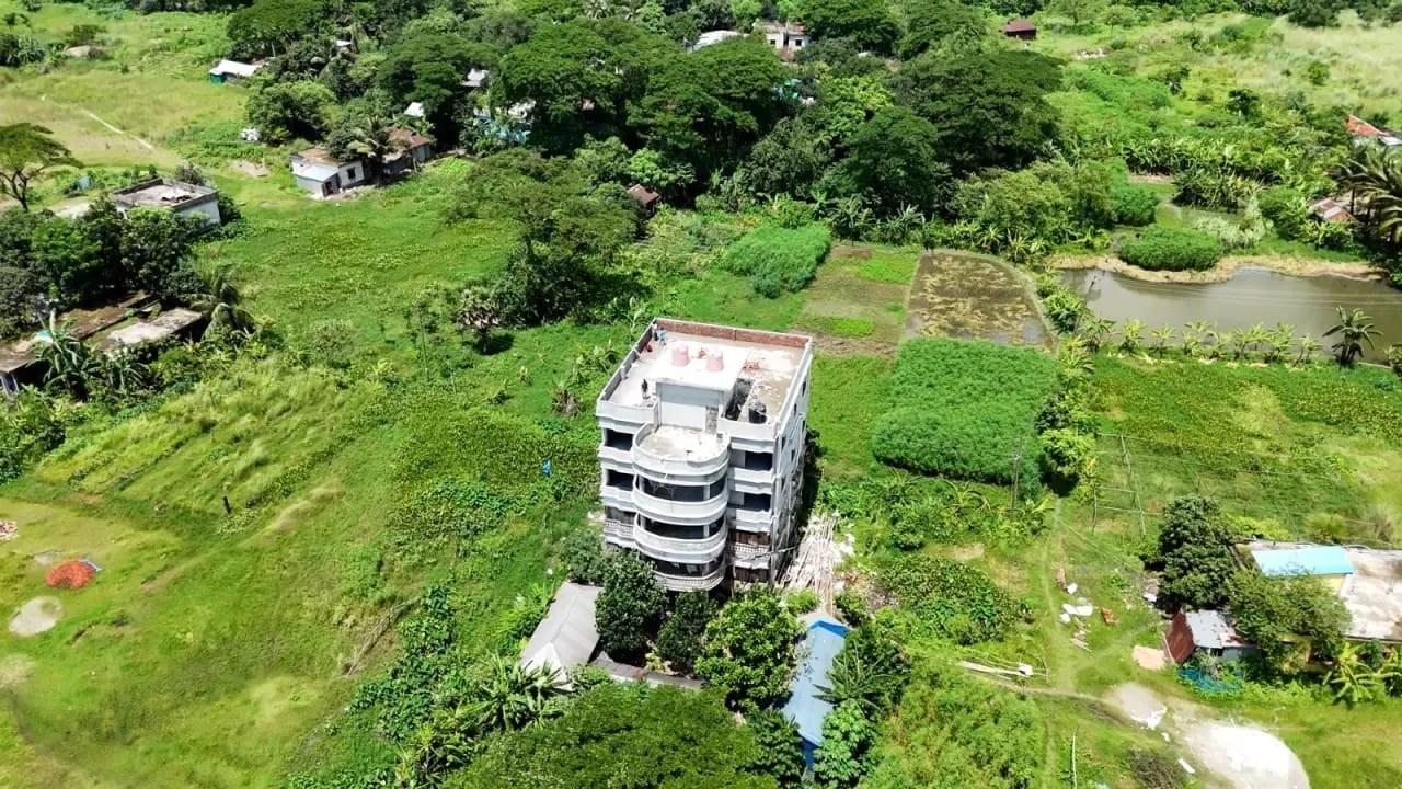 পূর্বাচলে ভিটে গেছে, এবার কি মায়ের কবরও যাবে?